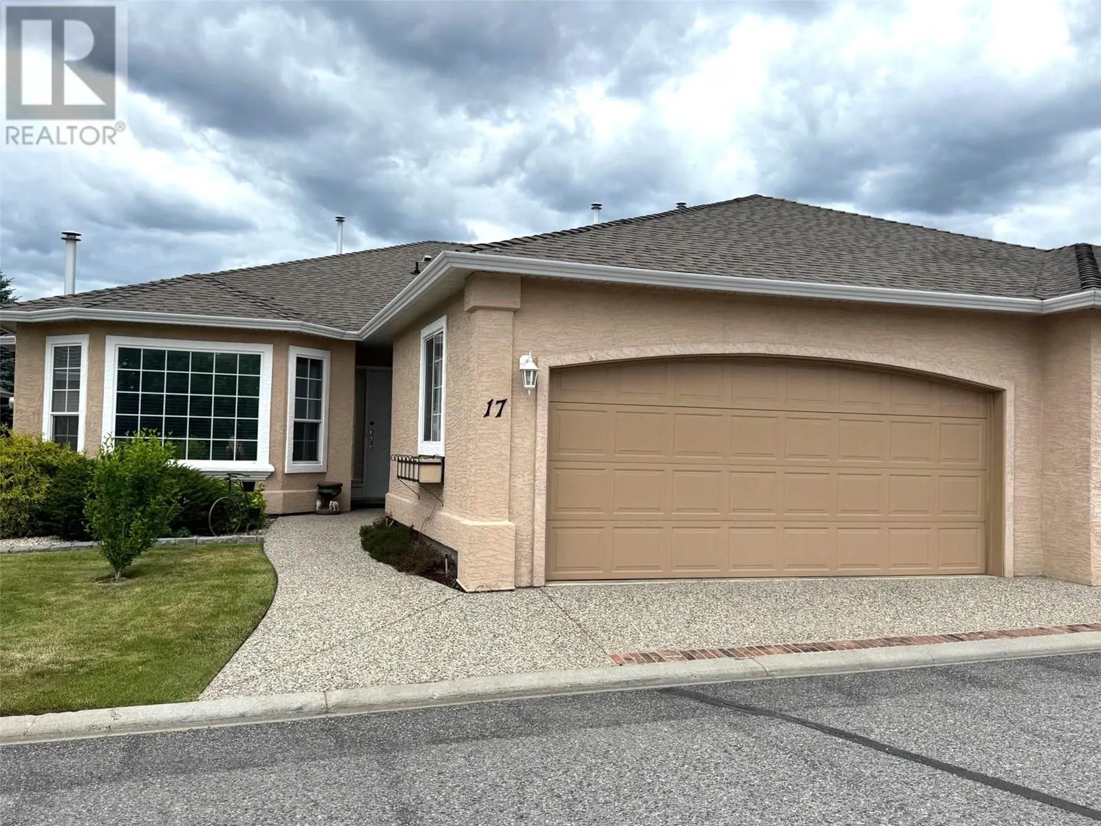 2250 Louie Drive Unit# 17