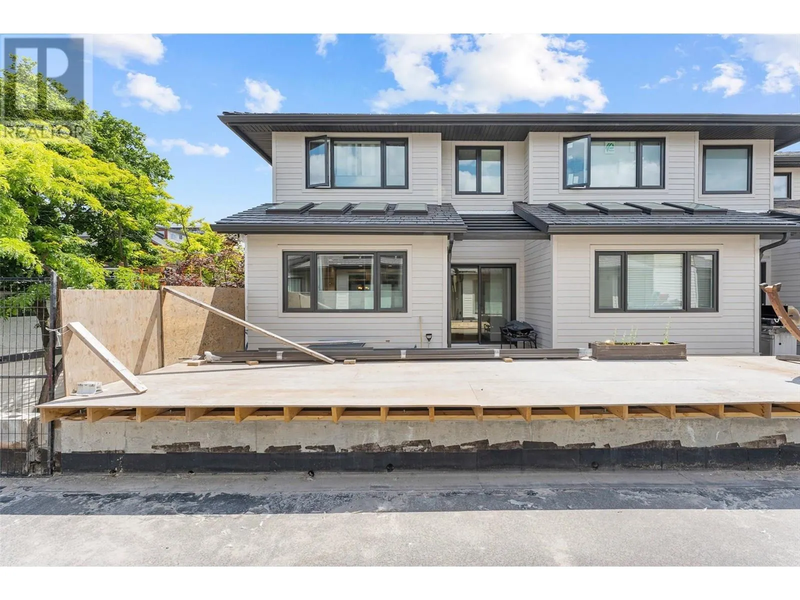 420 West Avenue