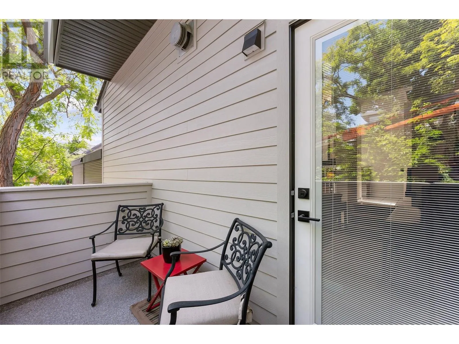 420 West Avenue