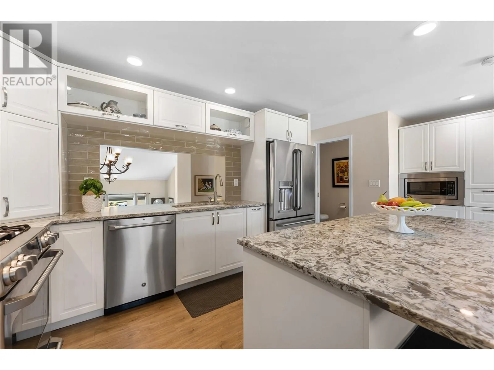 420 West Avenue