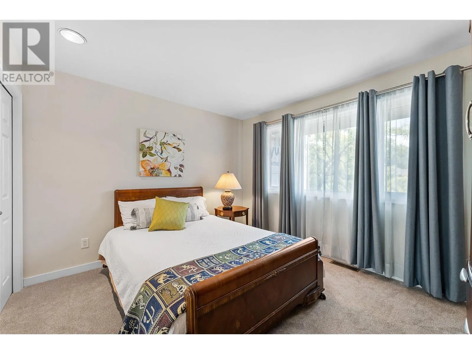 420 West Avenue