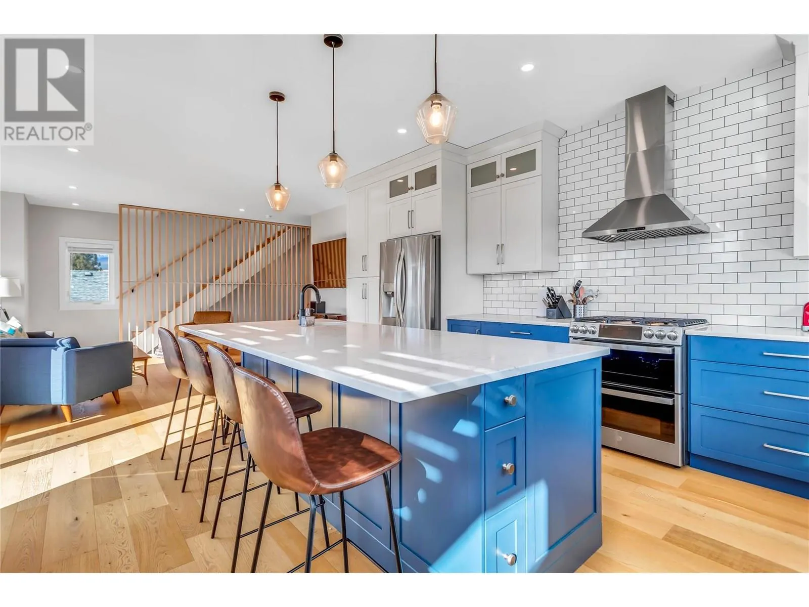 841 & 843 Martin Avenue