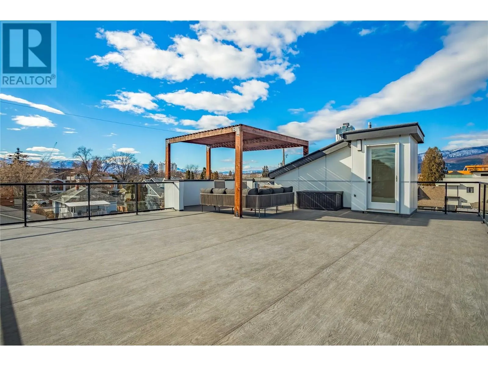 841 & 843 Martin Avenue