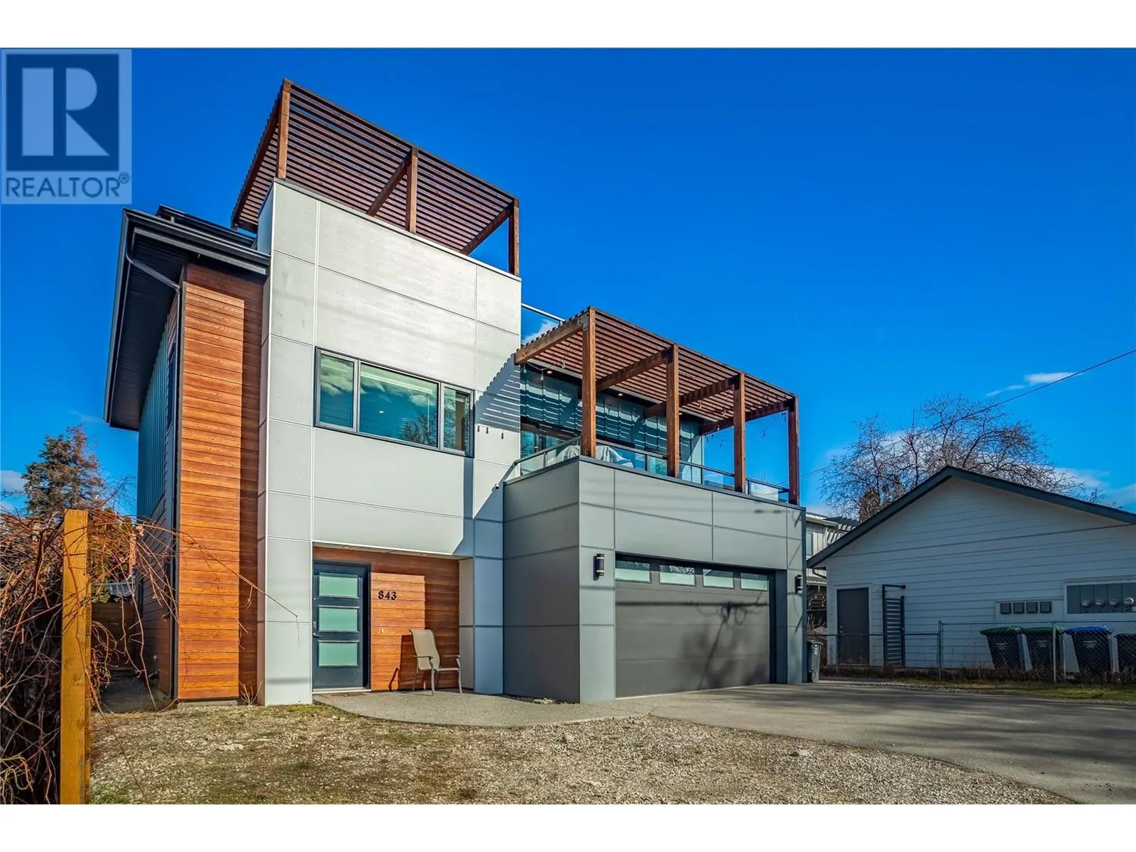 841 & 843 Martin Avenue