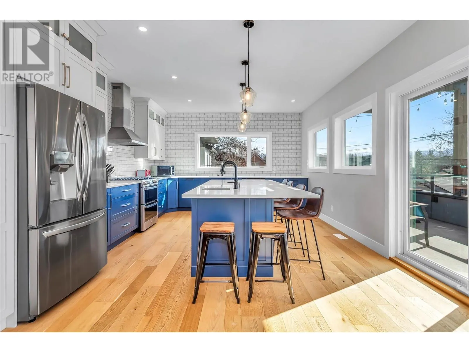 841 & 843 Martin Avenue