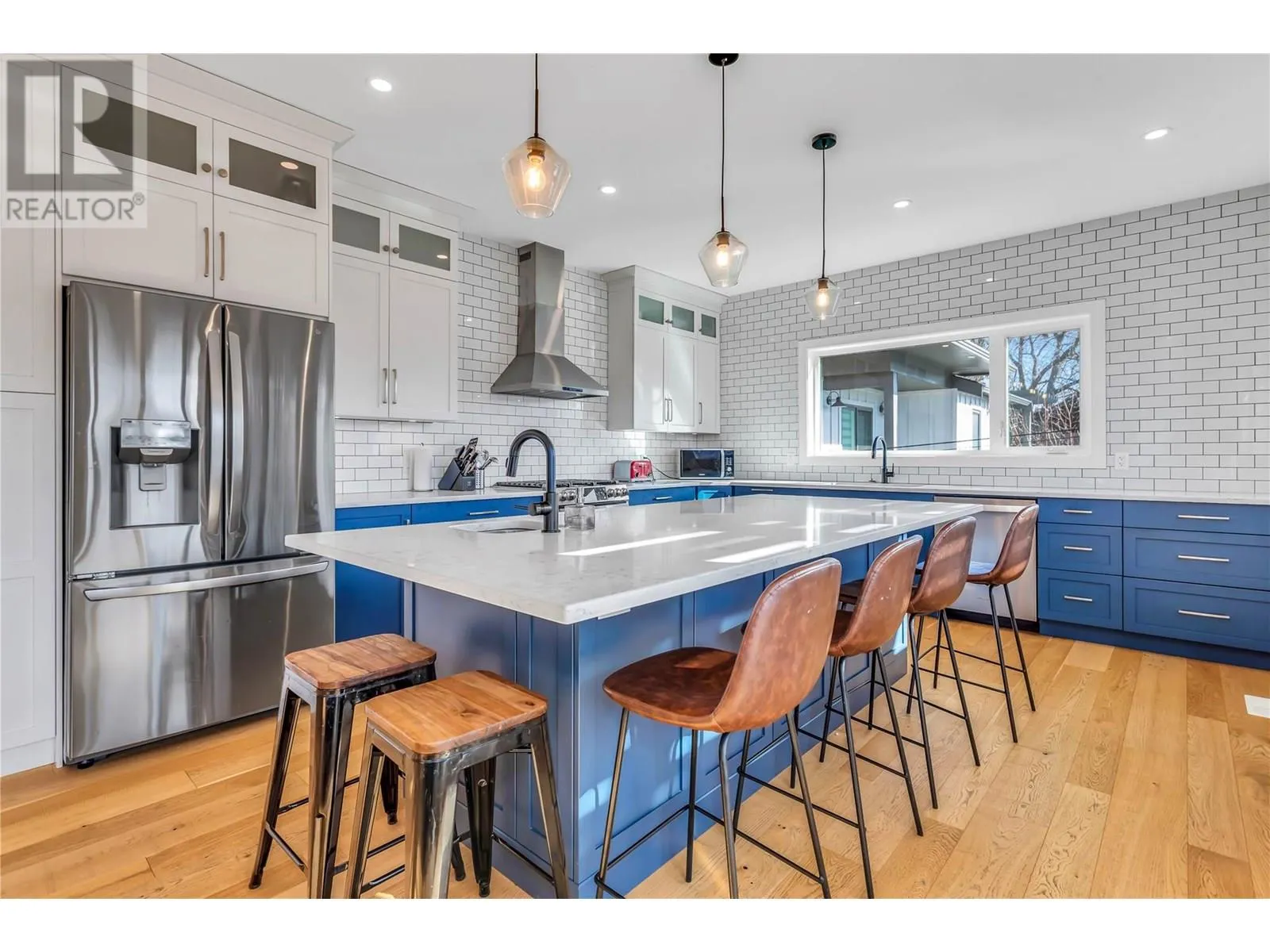 841 & 843 Martin Avenue