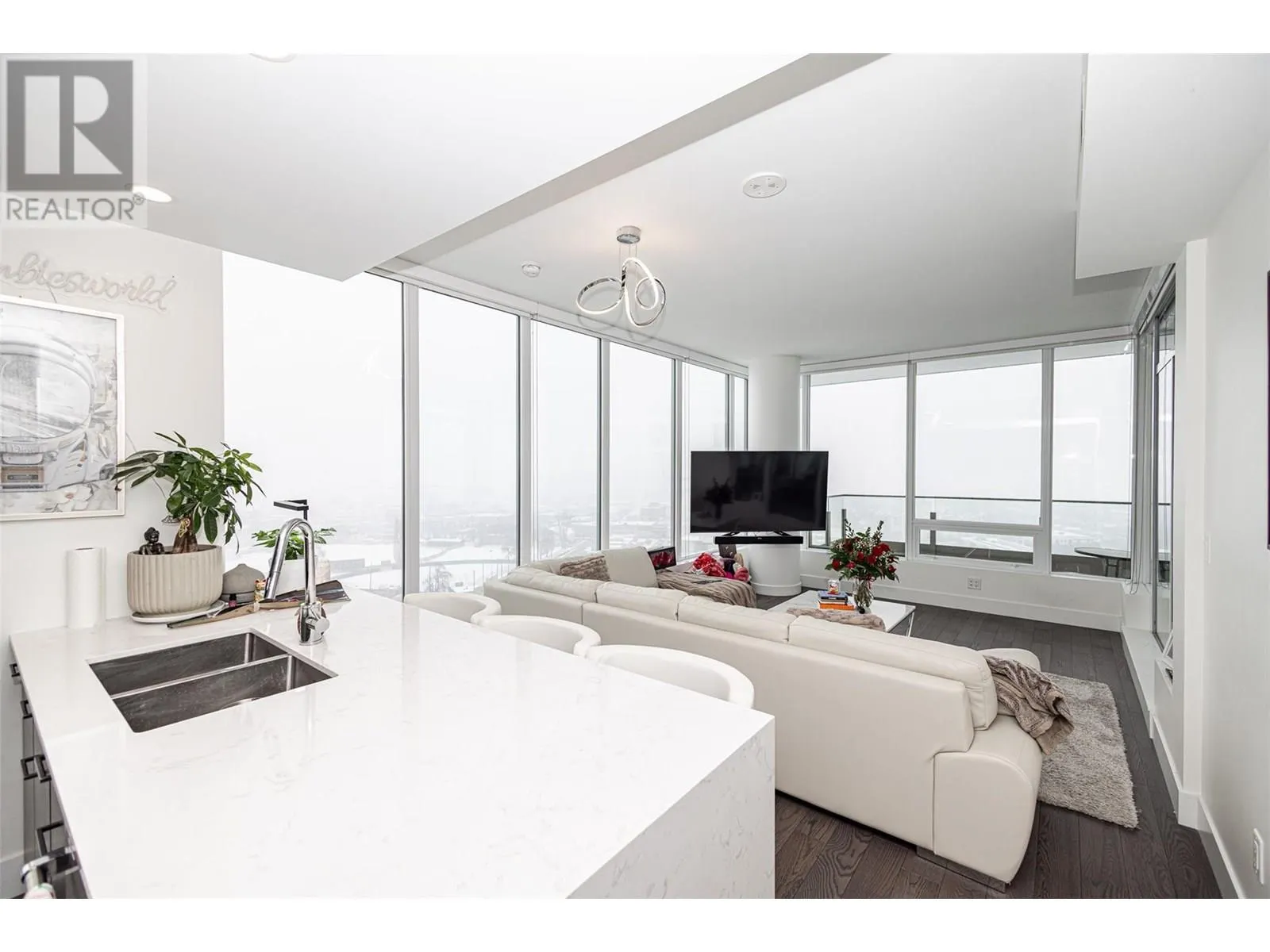 1181 Sunset Drive Unit# 1902
