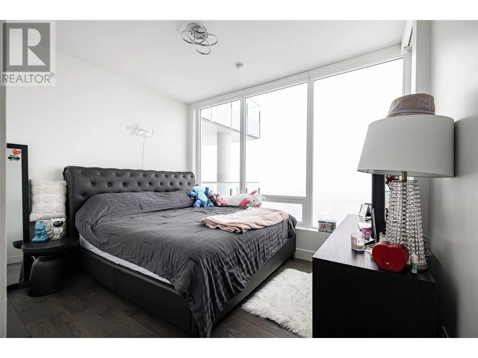 1181 Sunset Drive Unit# 1902