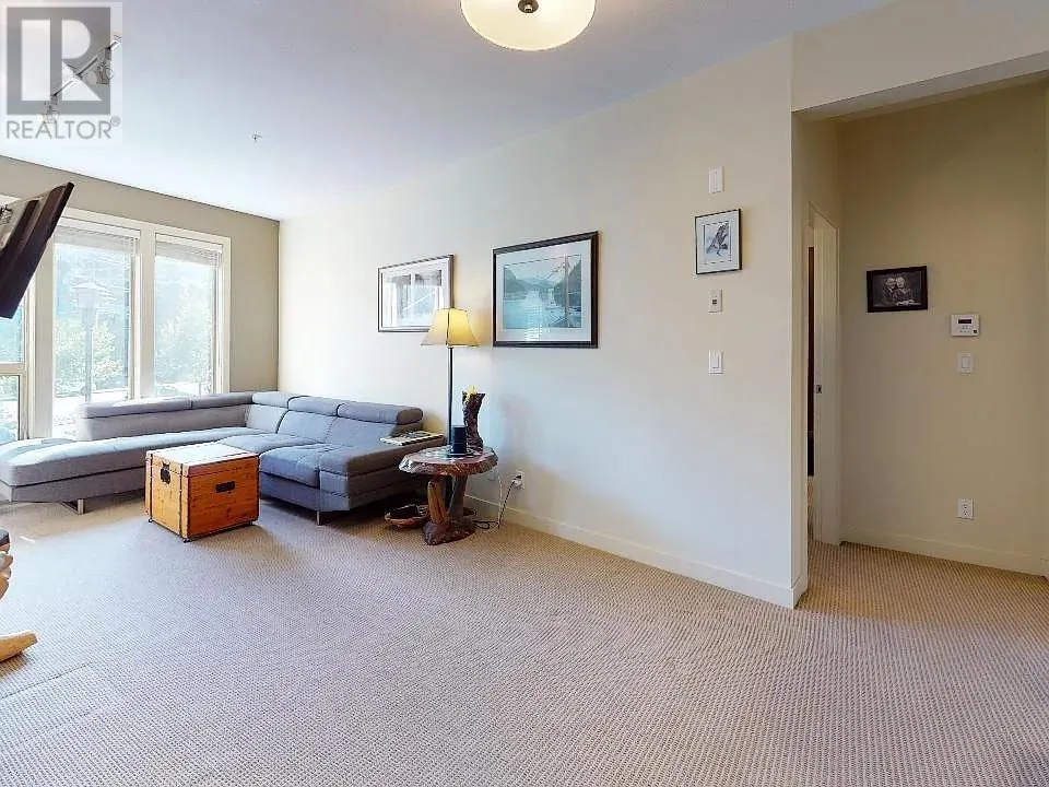 7343 Okanagan Landing Road Unit# 2204