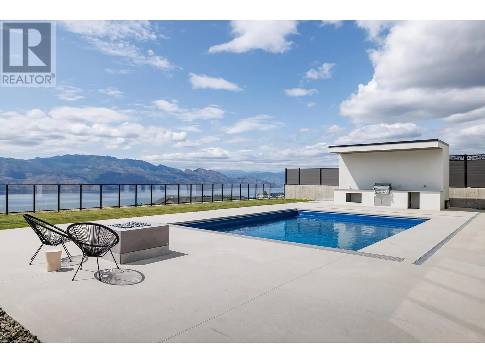 1392 Vineyard Drive