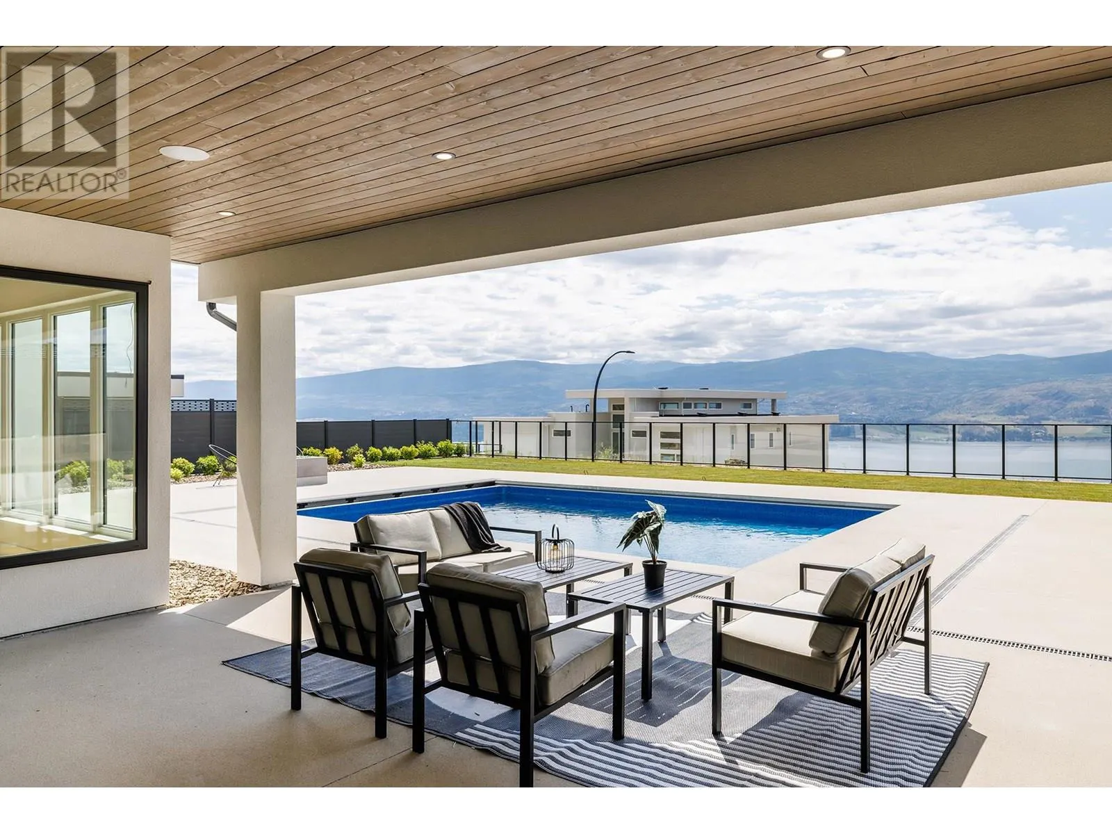 1392 Vineyard Drive