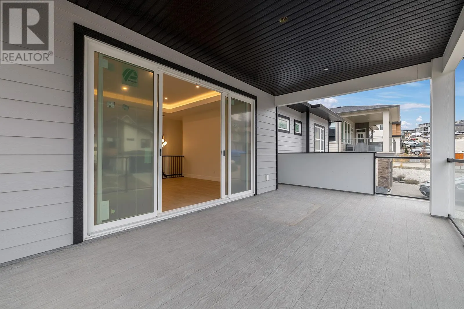 2843 Canyon Crest Drive