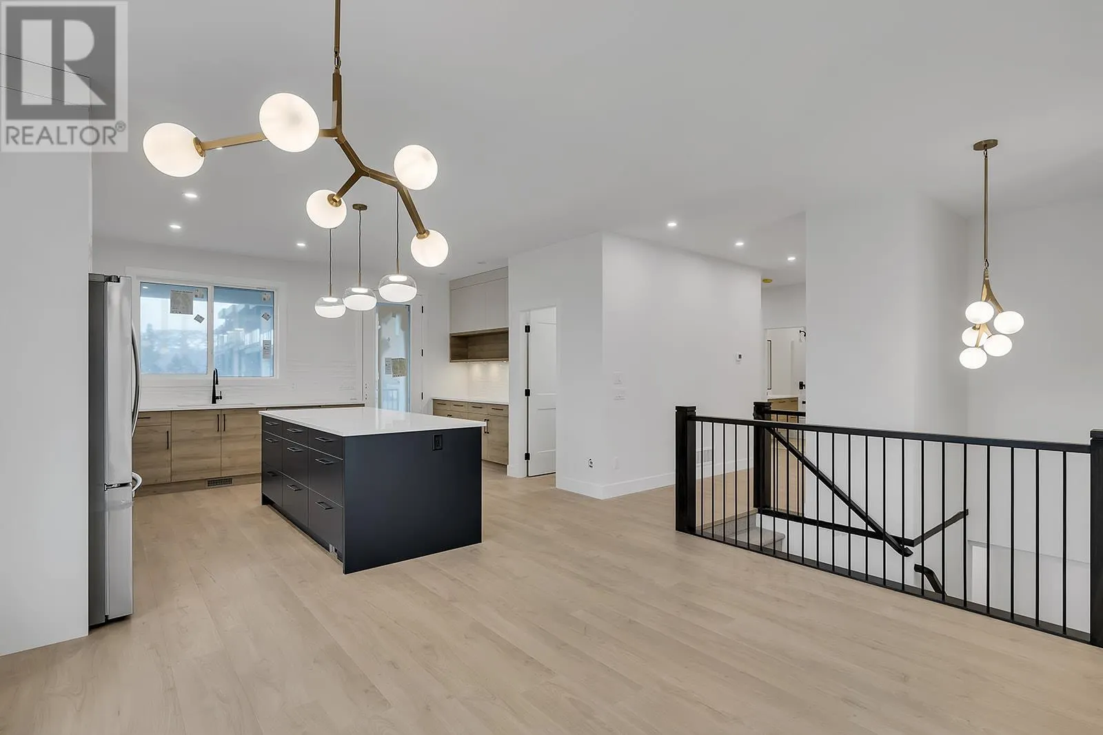 2843 Canyon Crest Drive