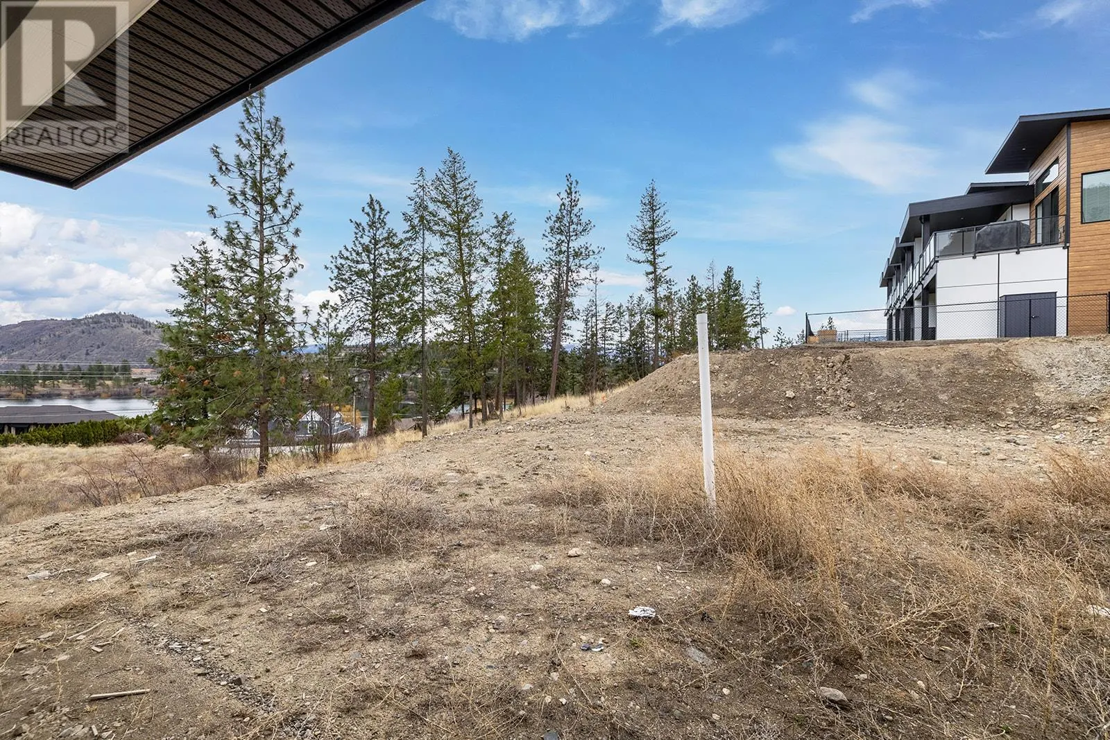 2843 Canyon Crest Drive