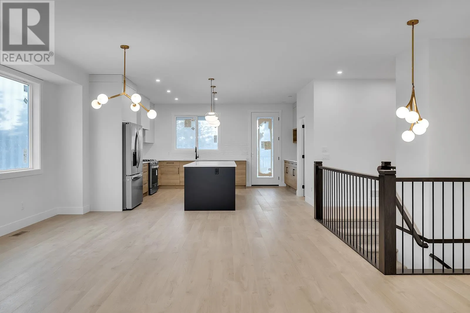2843 Canyon Crest Drive