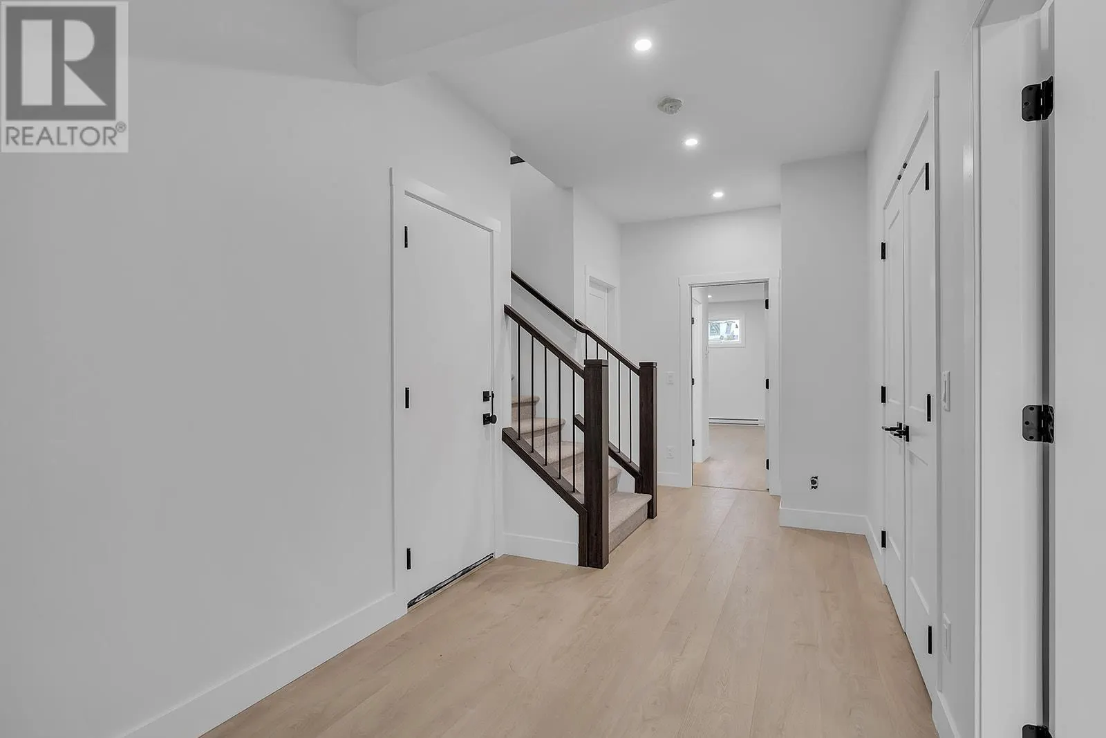 2843 Canyon Crest Drive