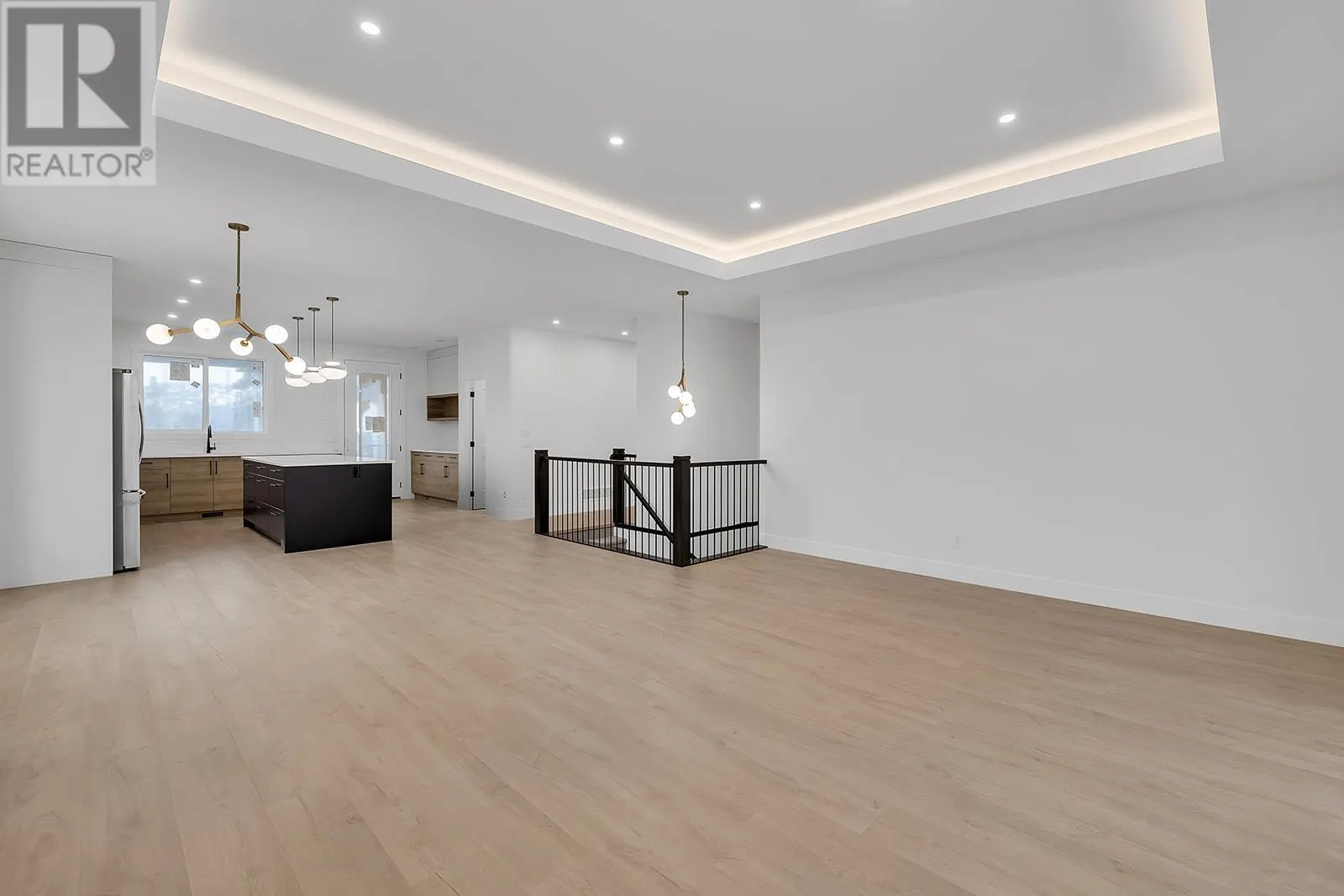 2843 Canyon Crest Drive