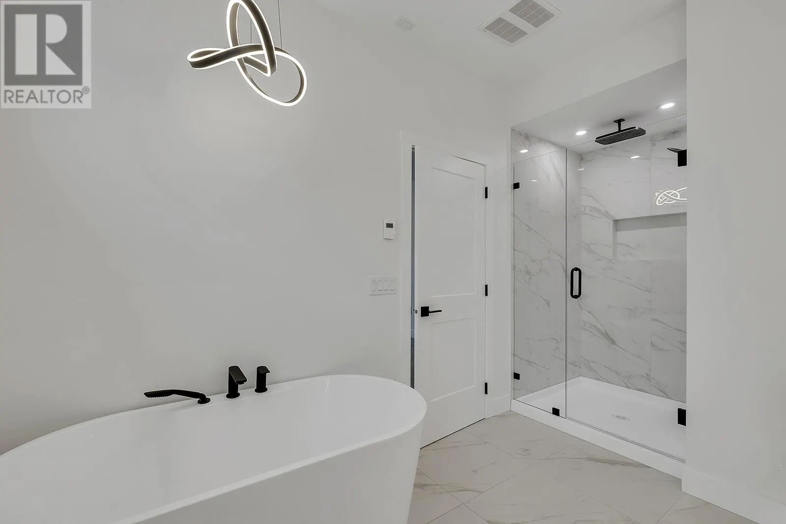 2843 Canyon Crest Drive