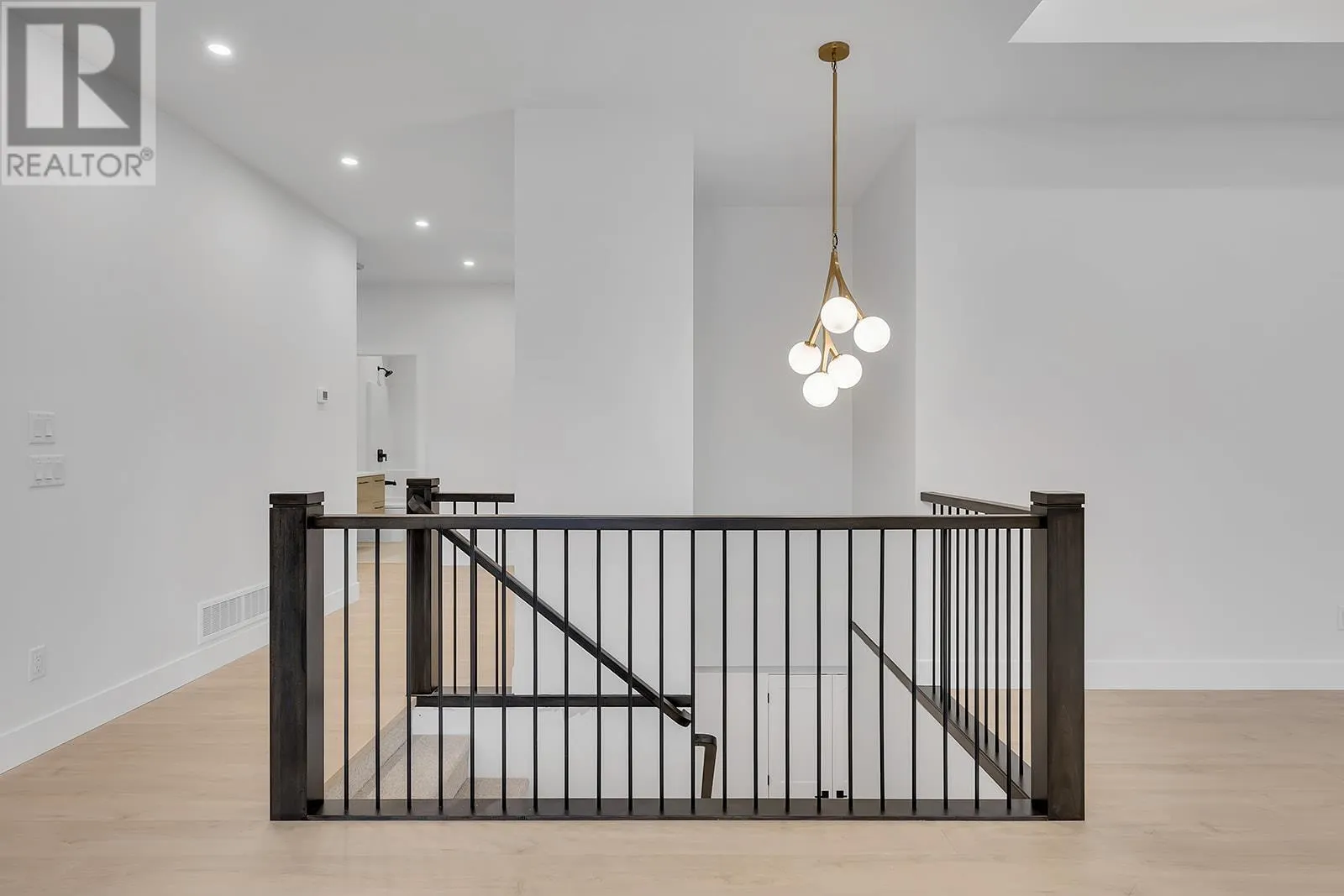 2843 Canyon Crest Drive