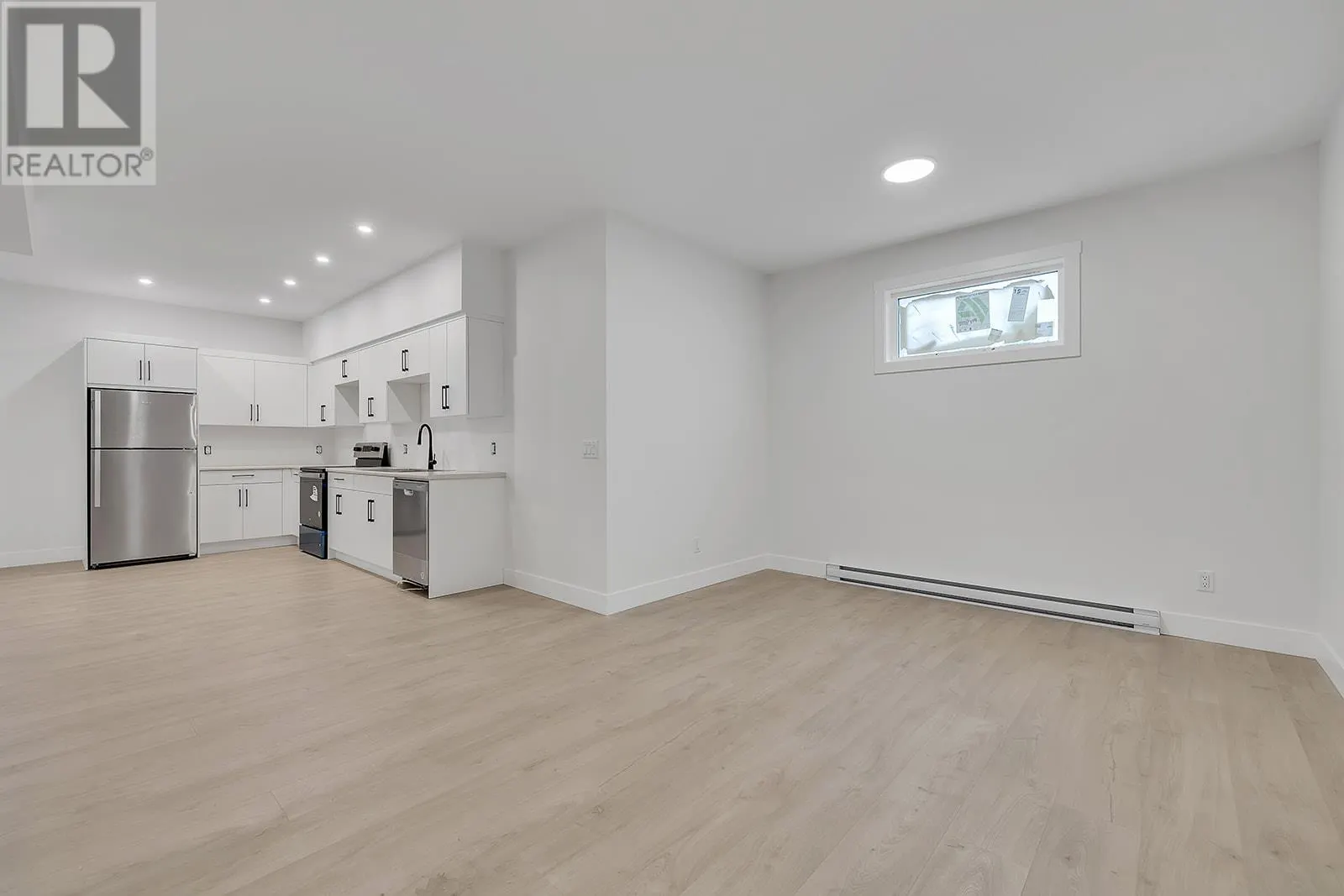 2843 Canyon Crest Drive
