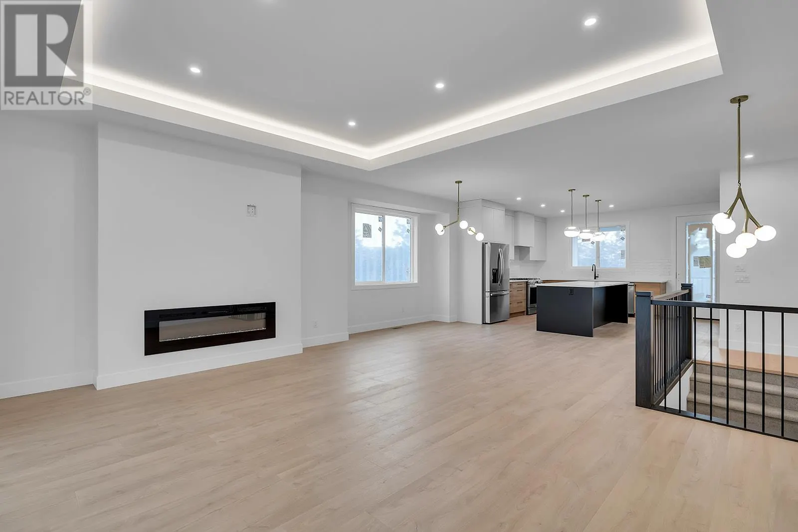 2843 Canyon Crest Drive