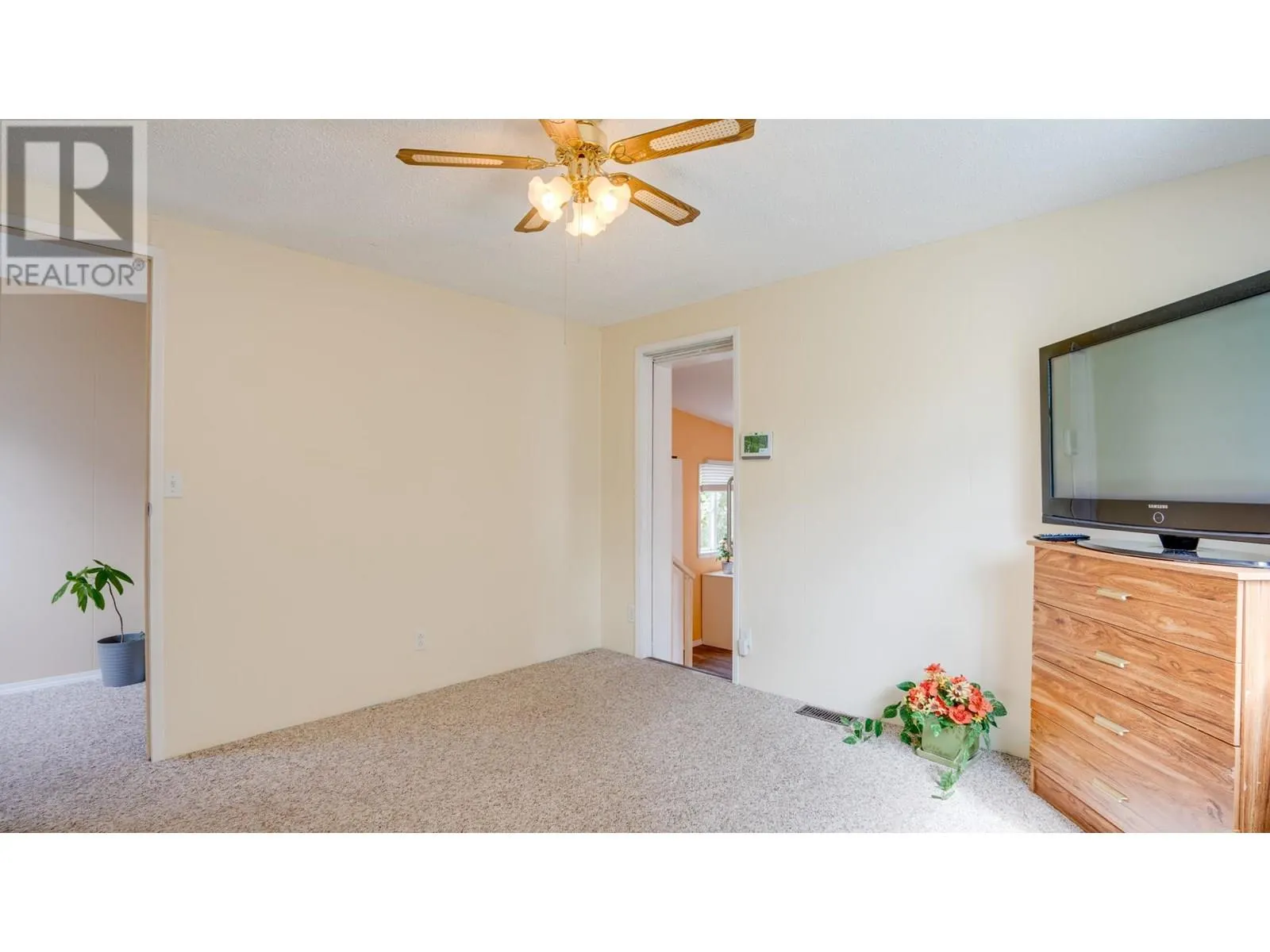 3350 10 Avenue NE Unit# 121