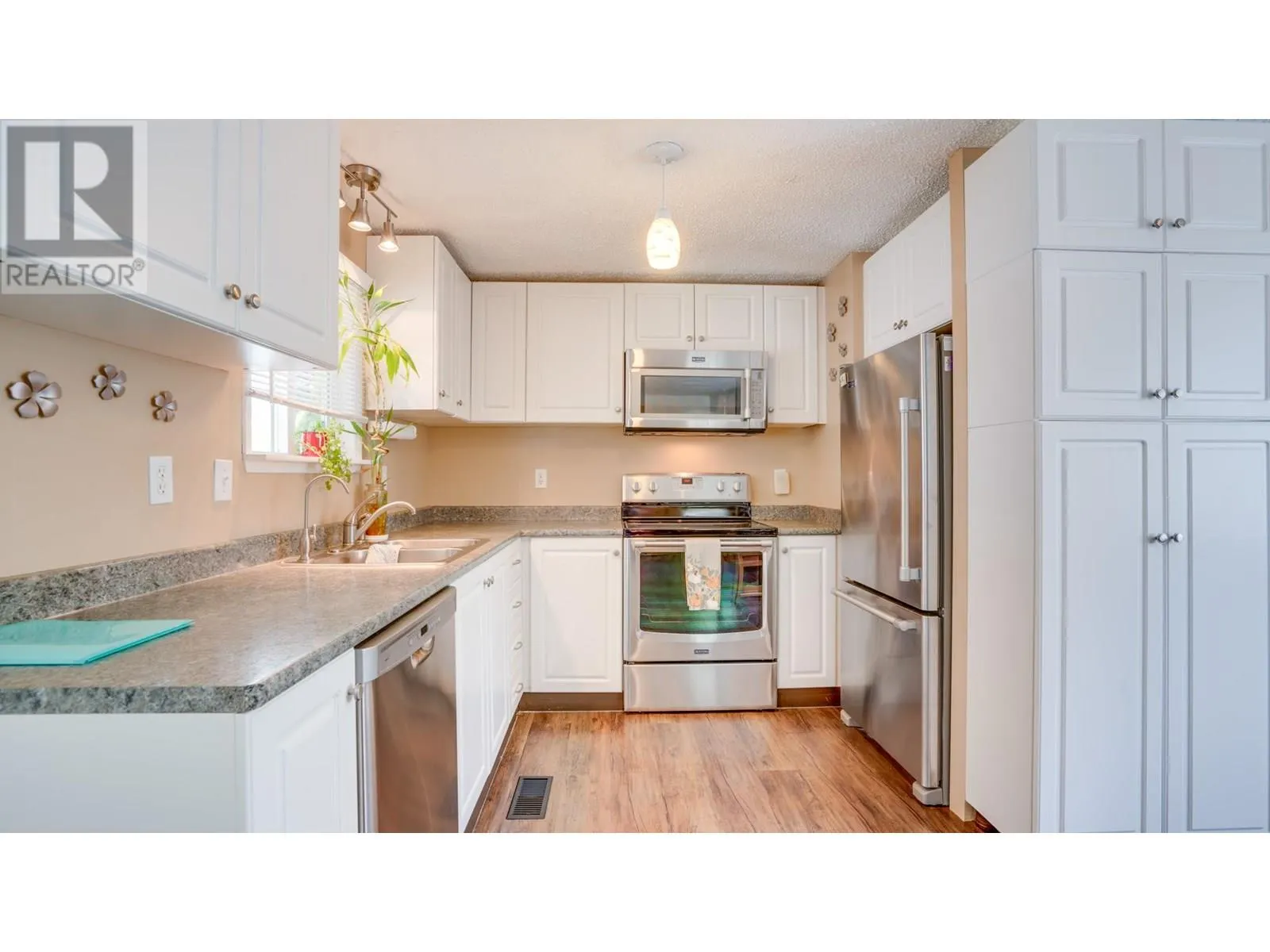 3350 10 Avenue NE Unit# 121