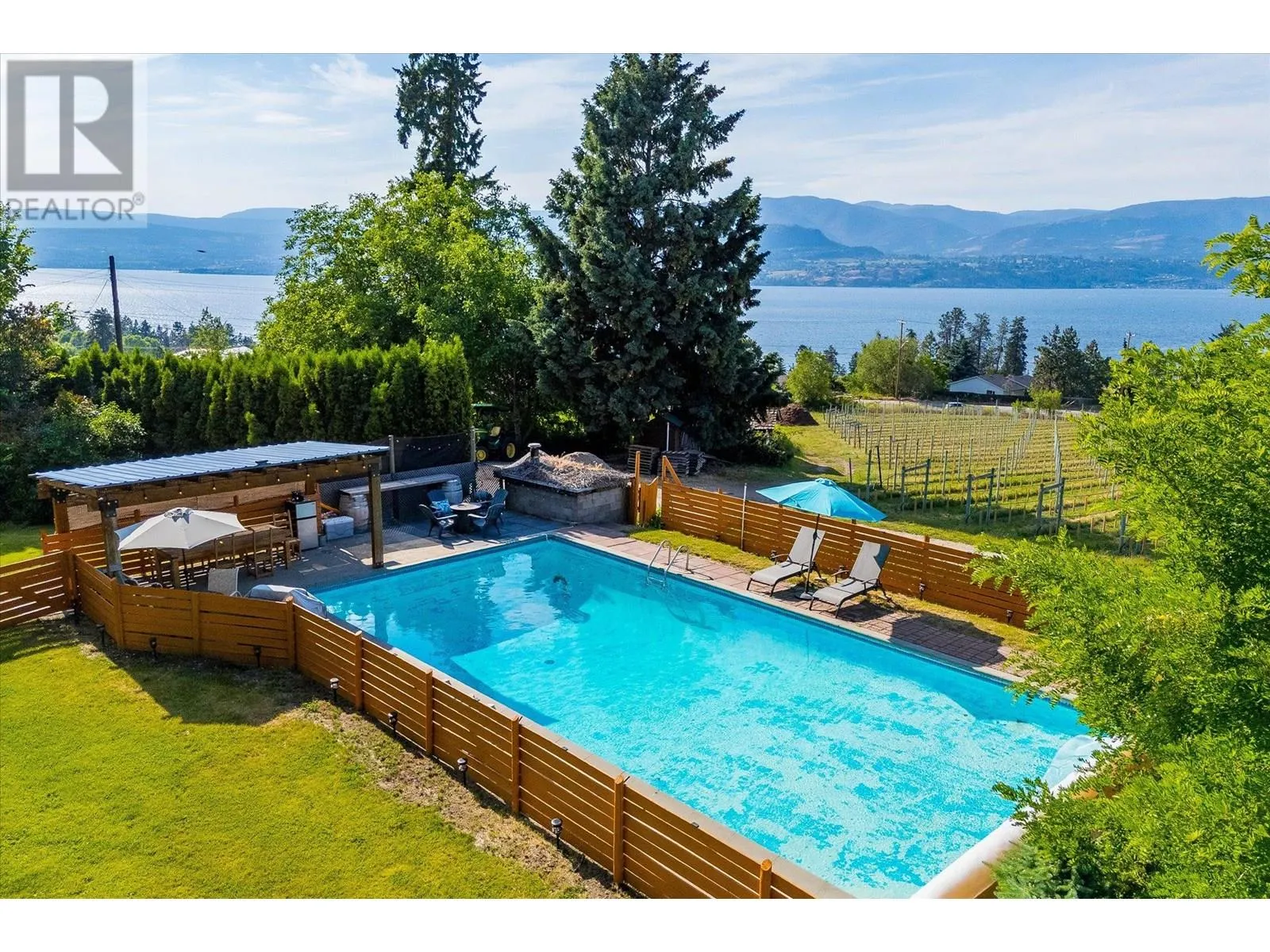 4855 Chute Lake Road
