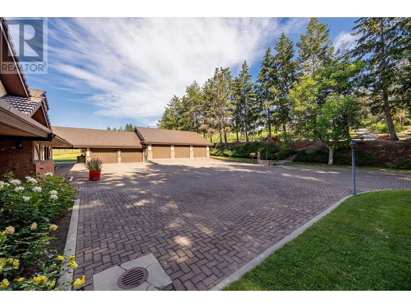 4855 Chute Lake Road