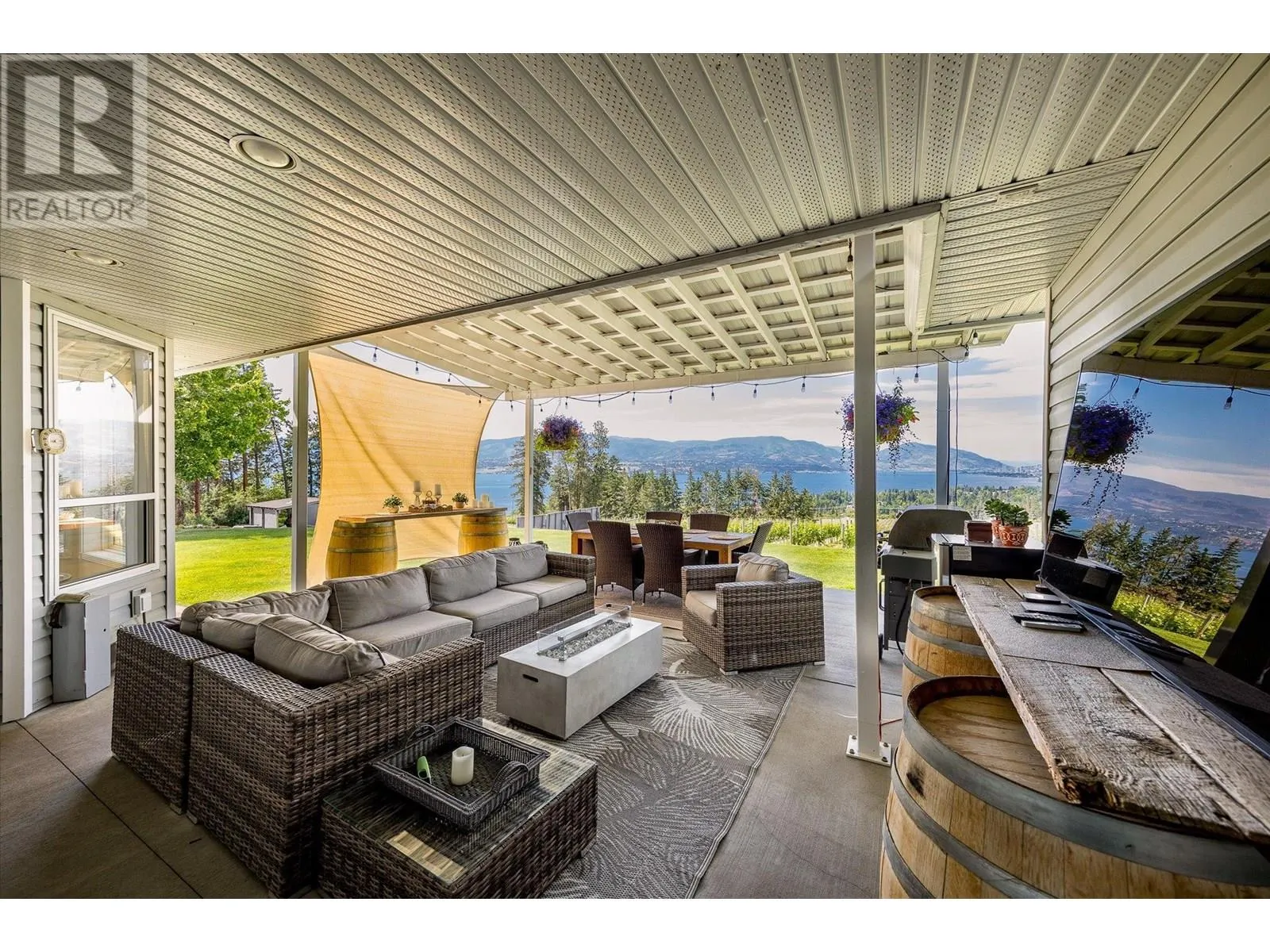 4855 Chute Lake Road