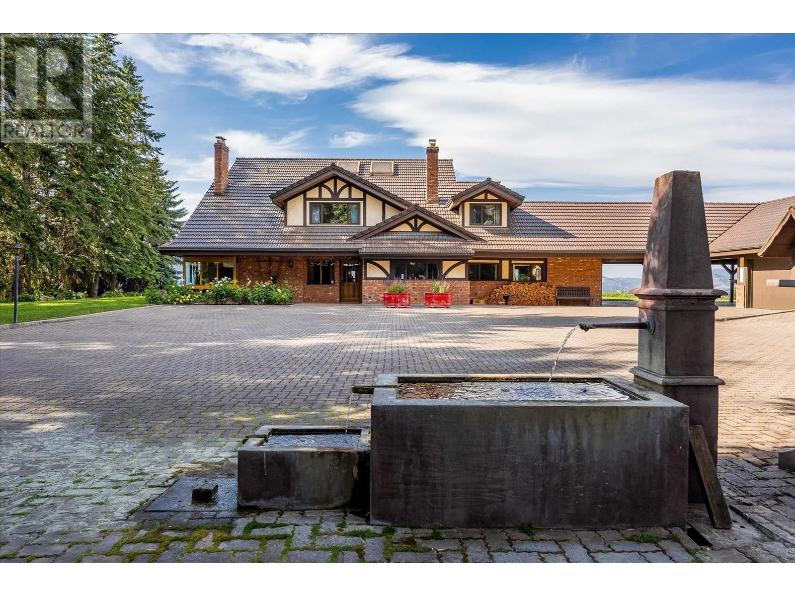 4855 Chute Lake Road