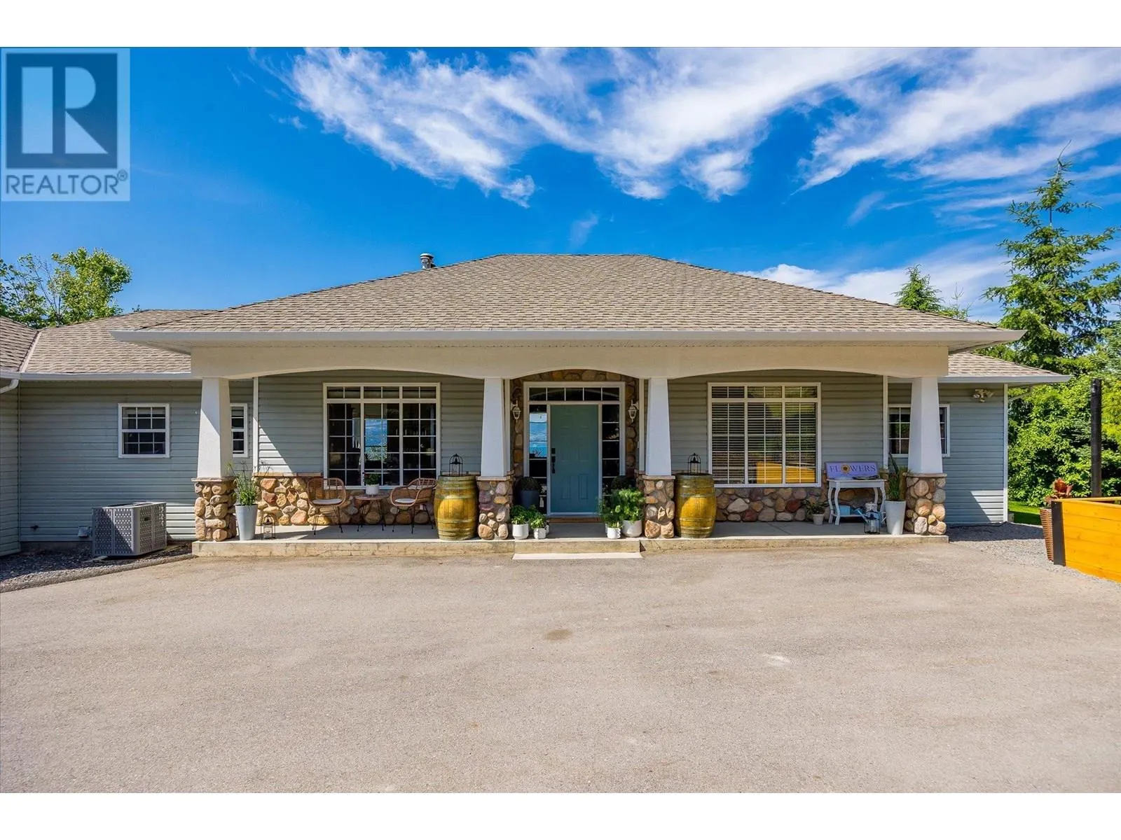 4855 Chute Lake Road