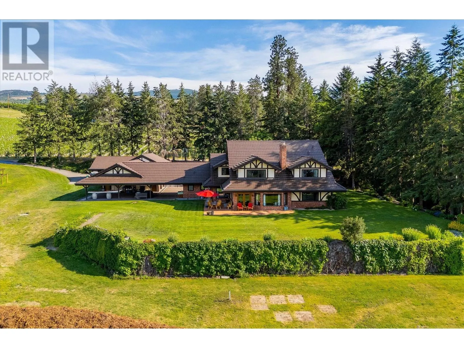 4855 Chute Lake Road
