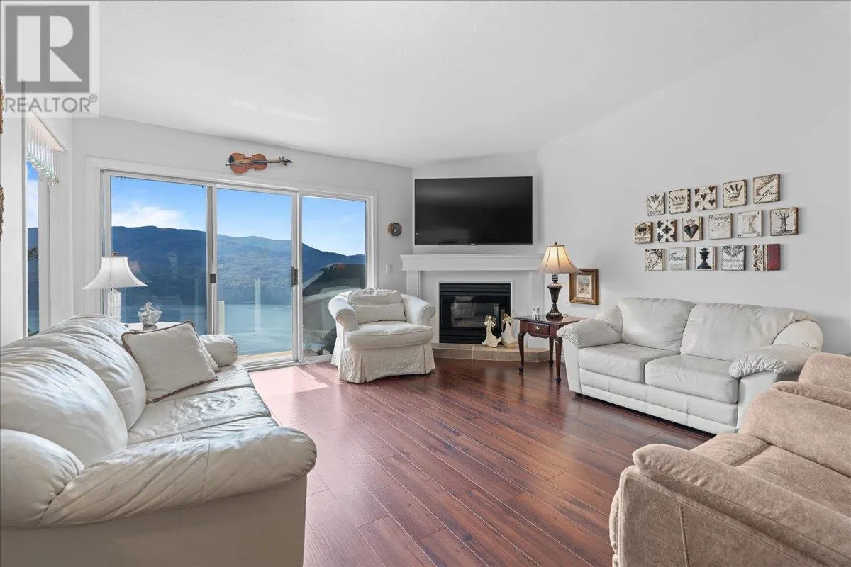 4470 Ponderosa Drive Unit# 201