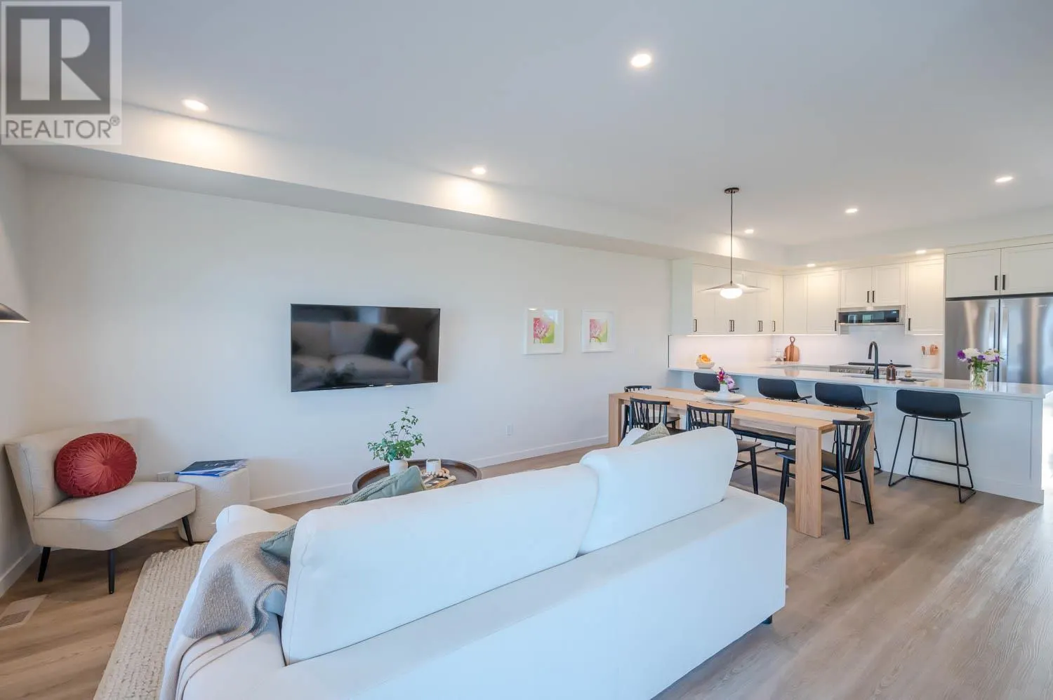 158 DEER Place Unit# 107