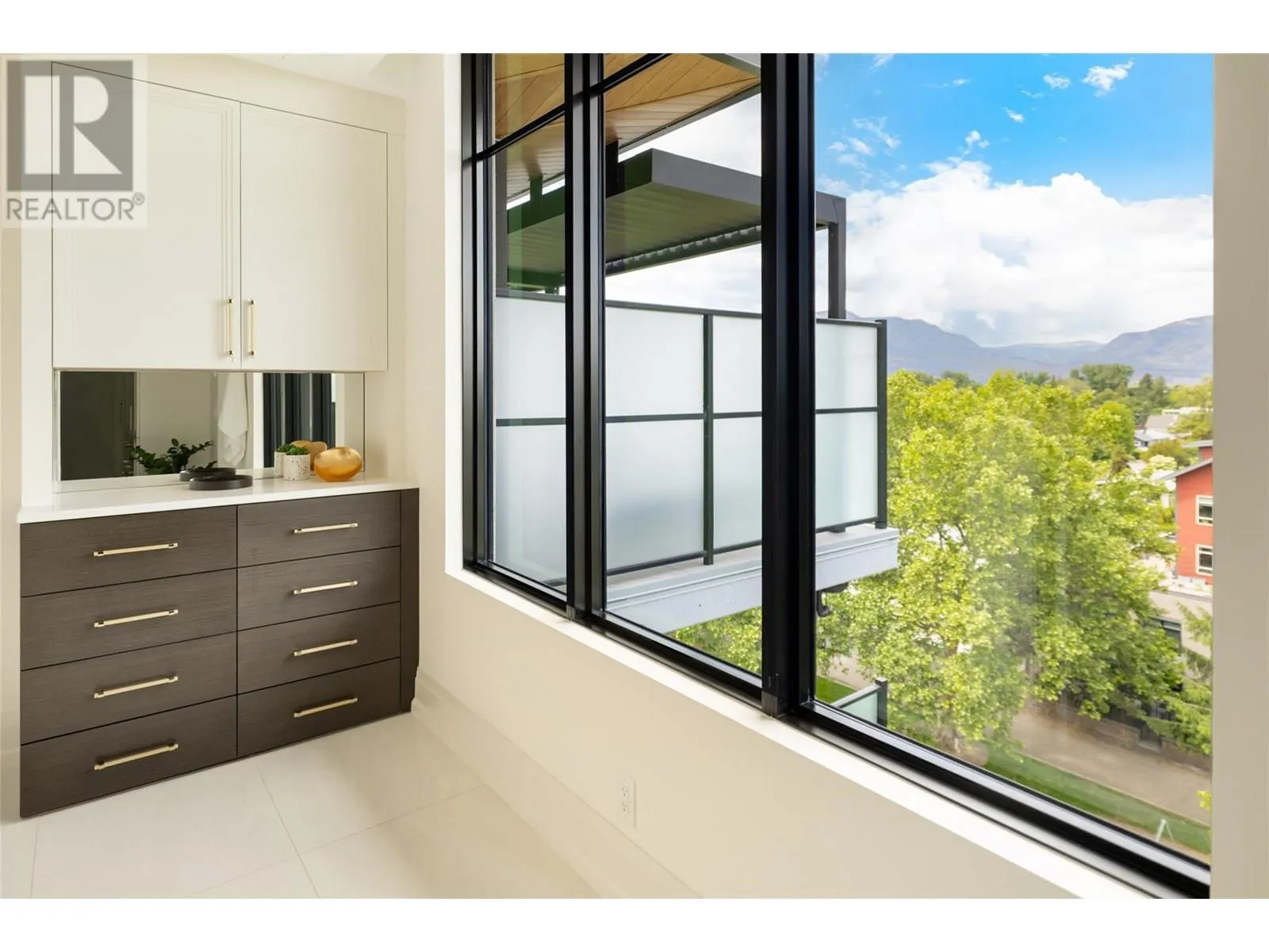 460 Groves Avenue Unit# 601