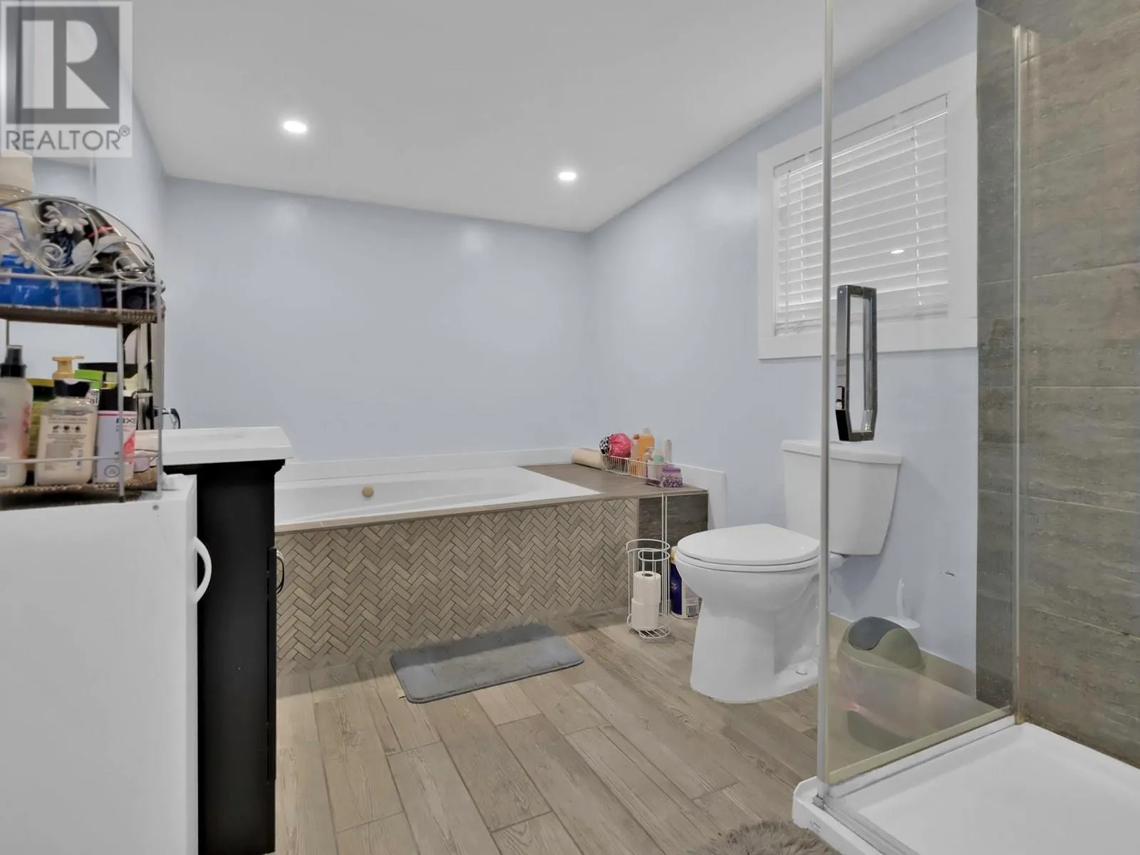 3381 Village Green Way Unit# 33