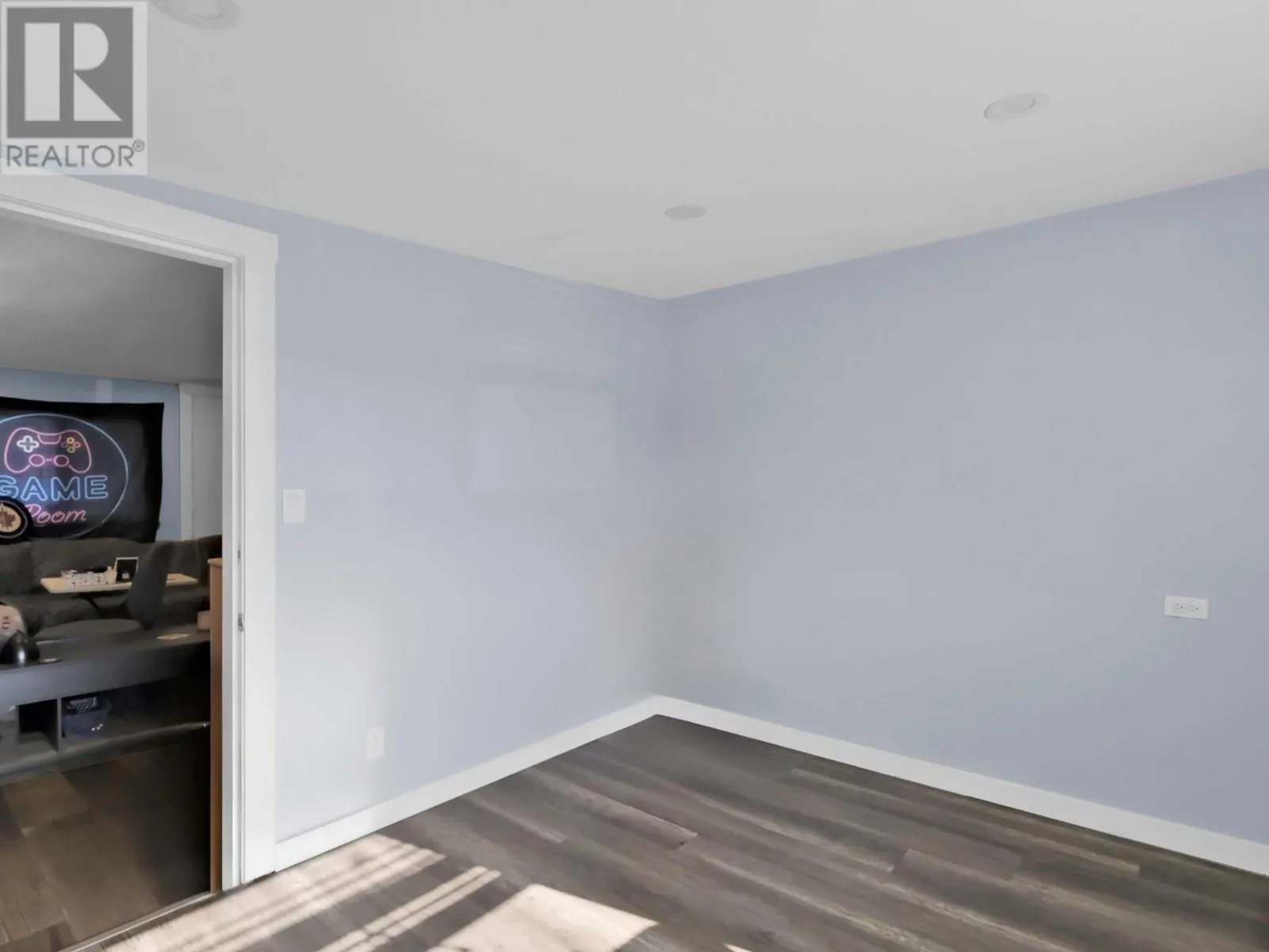3381 Village Green Way Unit# 33