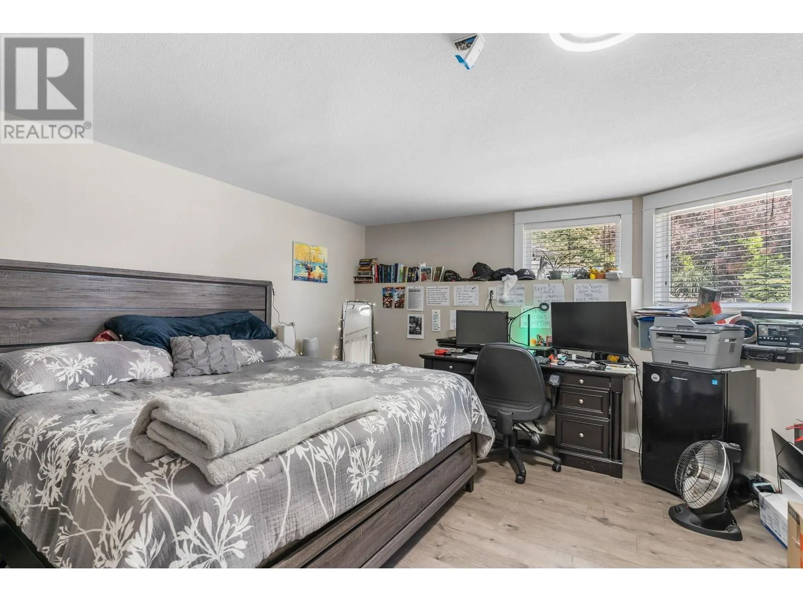 607 Clifton Road S