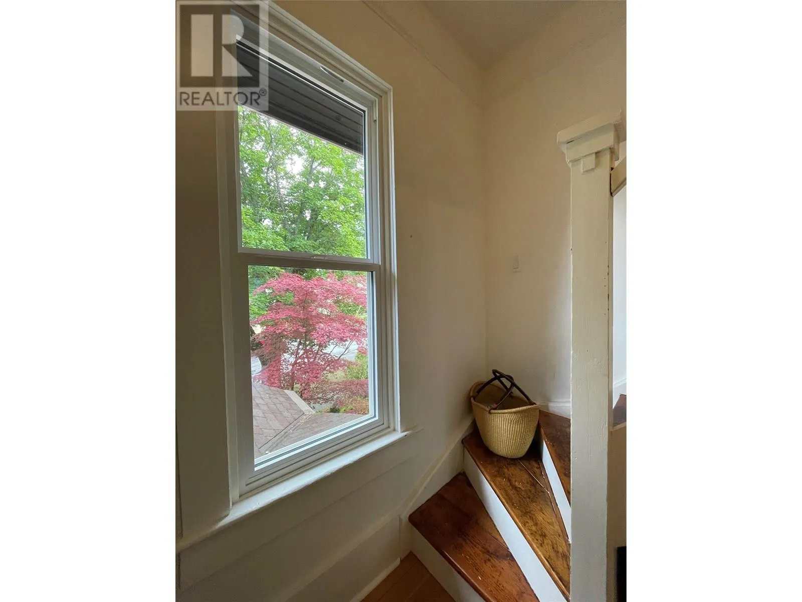 424 Observatory Street