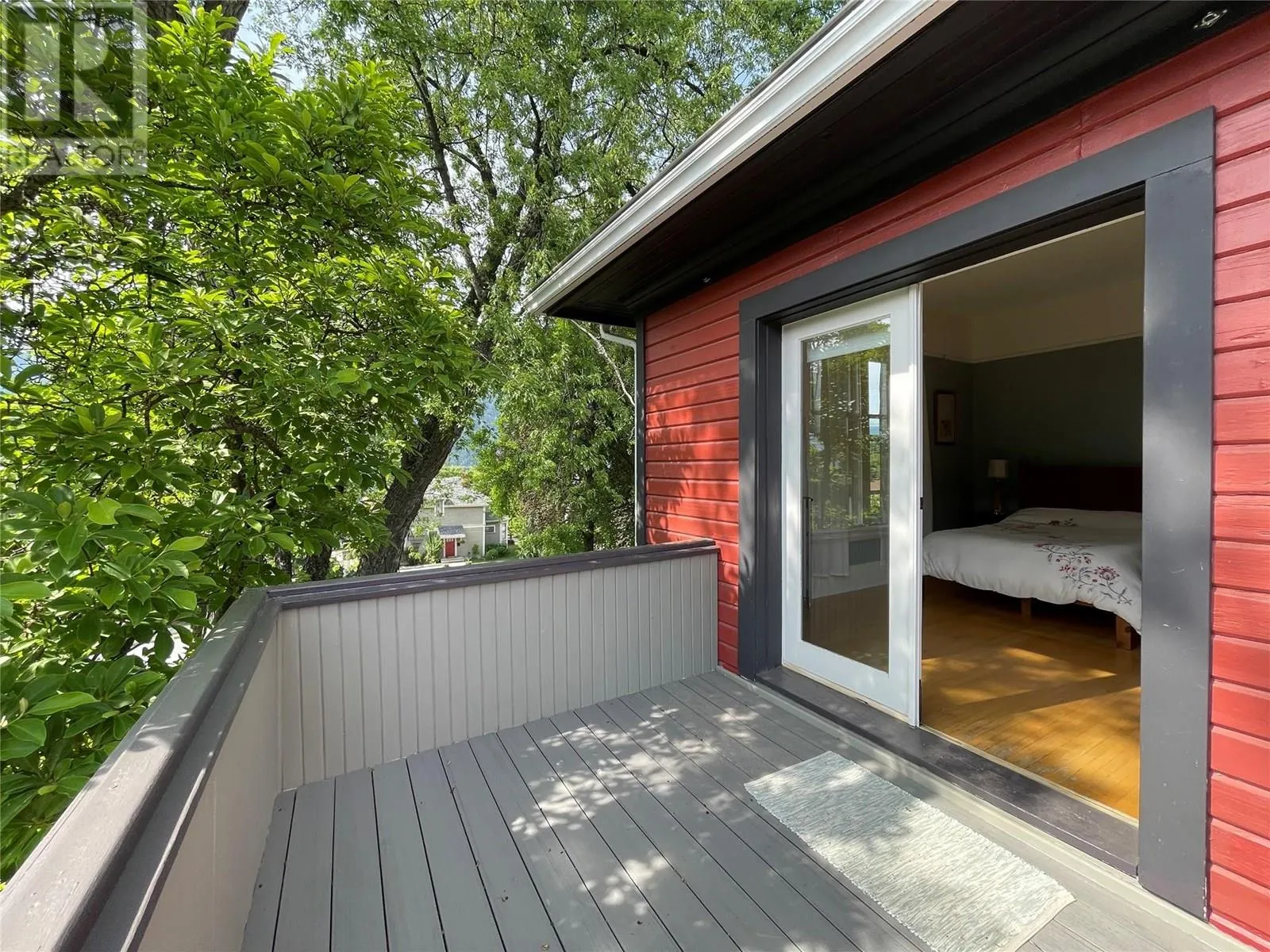 424 Observatory Street