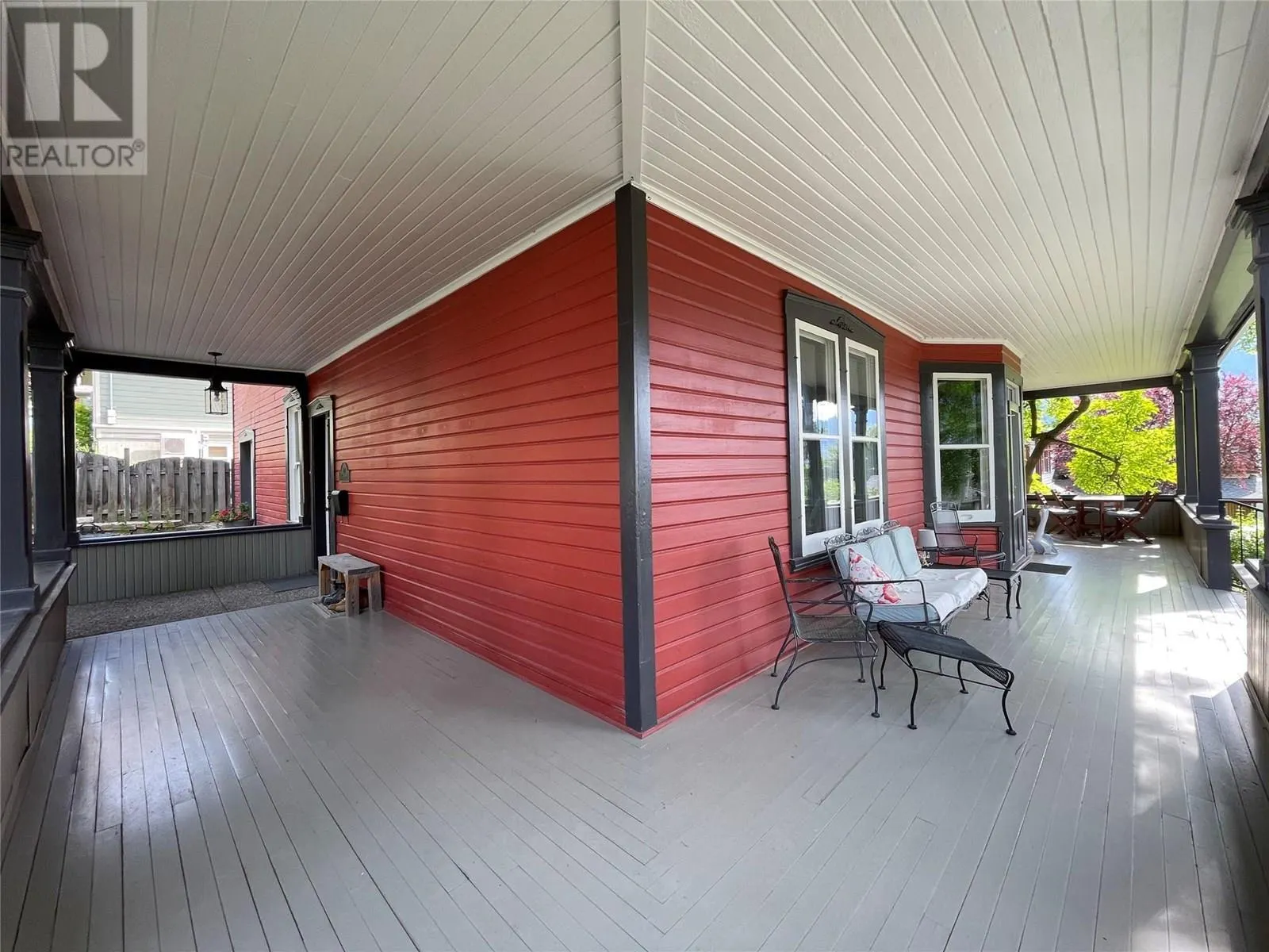 424 Observatory Street
