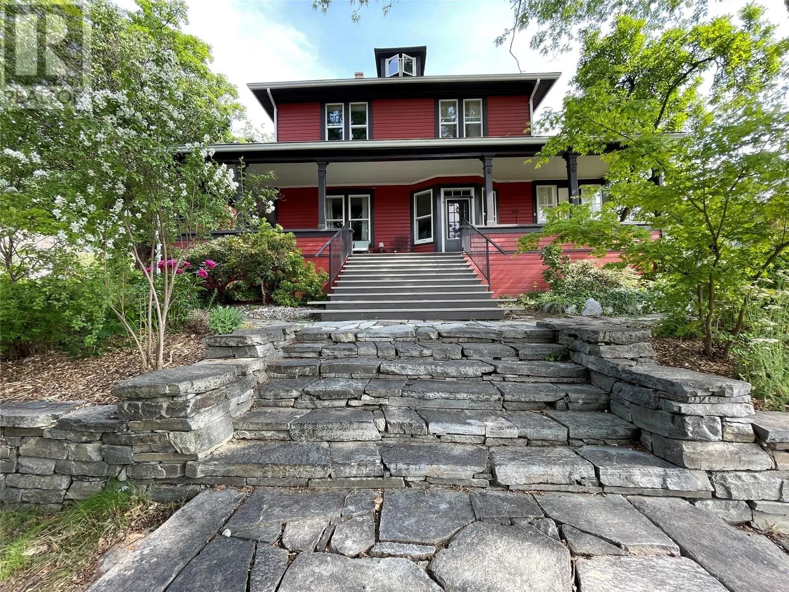 424 Observatory Street