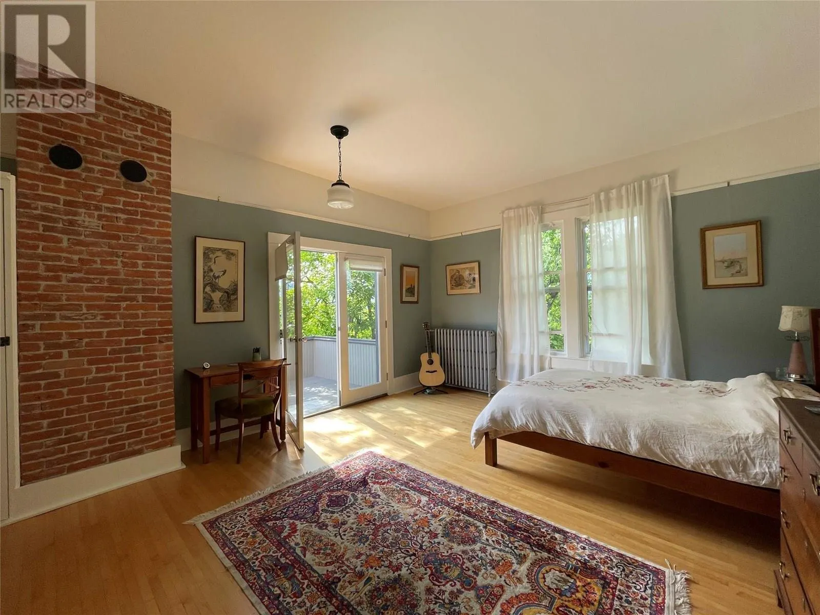 424 Observatory Street