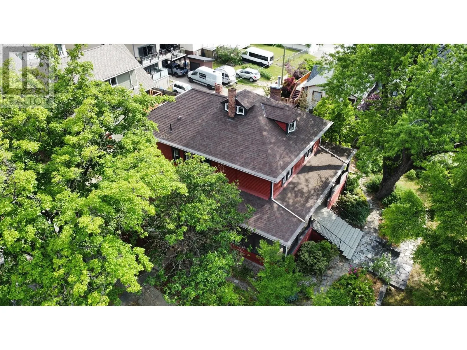 424 Observatory Street