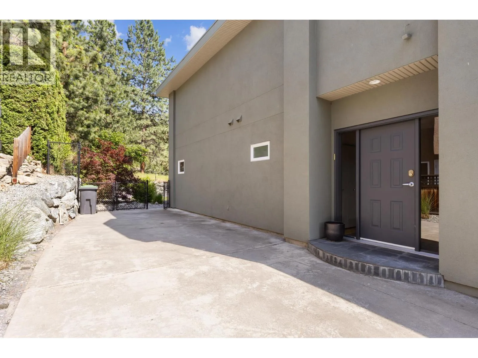 2111 Lillooet Crescent