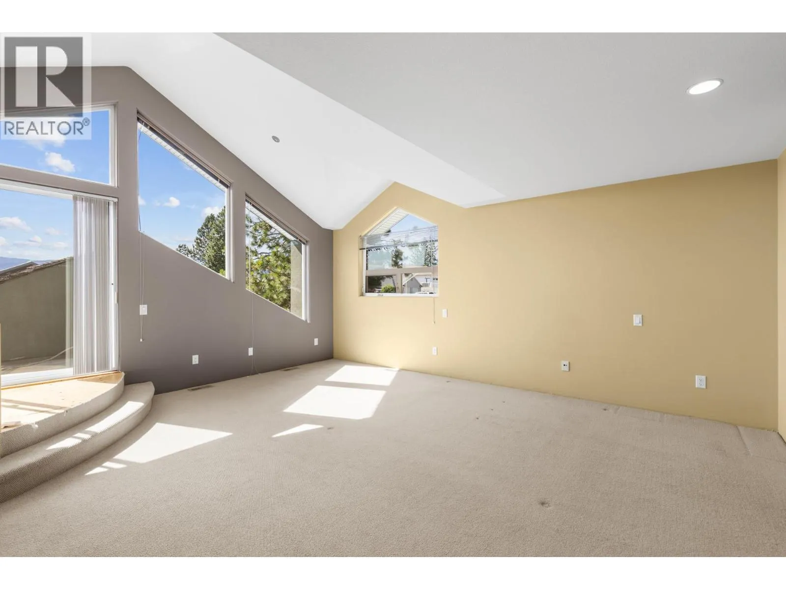 2111 Lillooet Crescent
