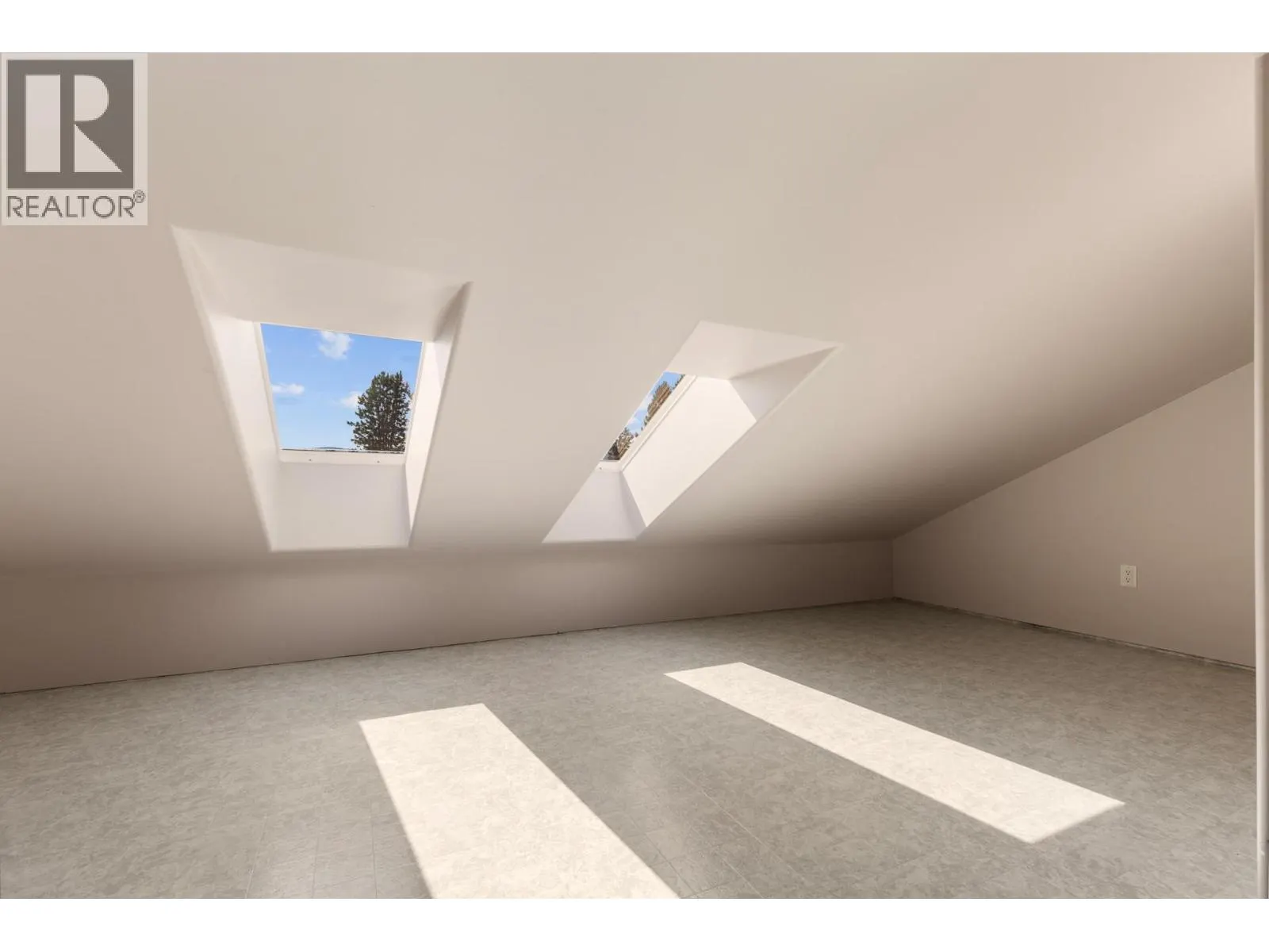 2111 Lillooet Crescent