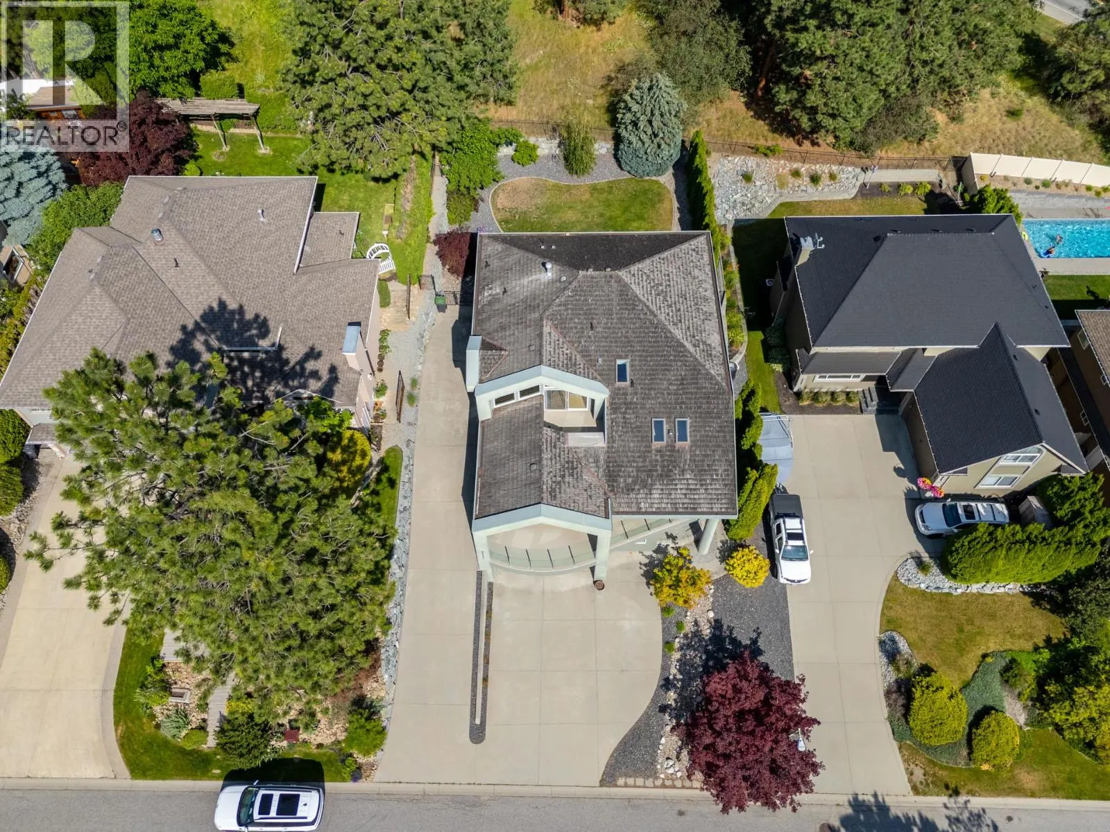 2111 Lillooet Crescent