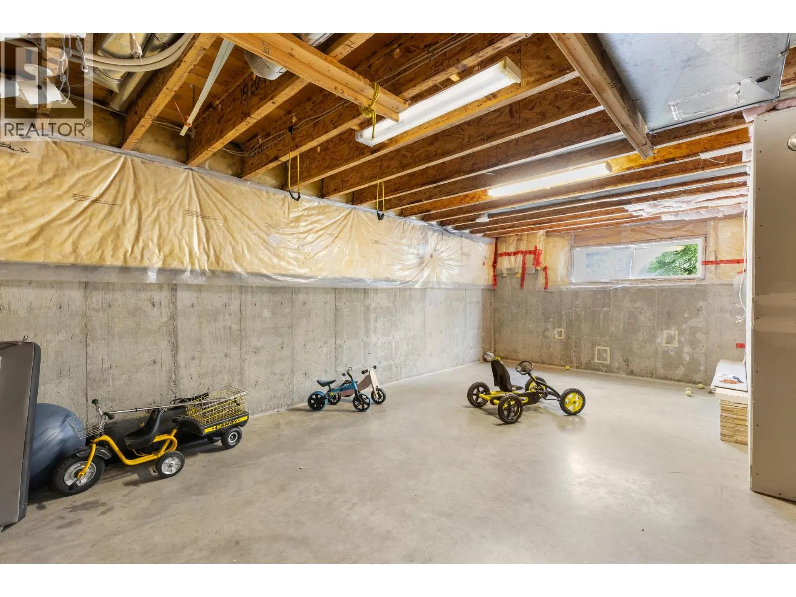 2111 Lillooet Crescent